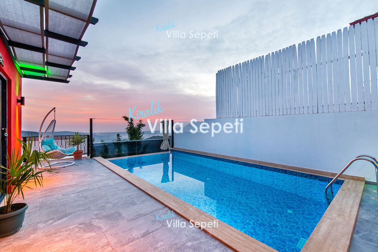 Villa Gece Üzümlü