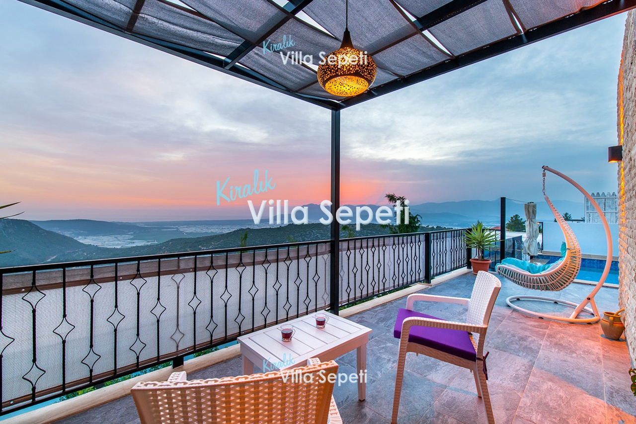 Villa Gece Üzümlü