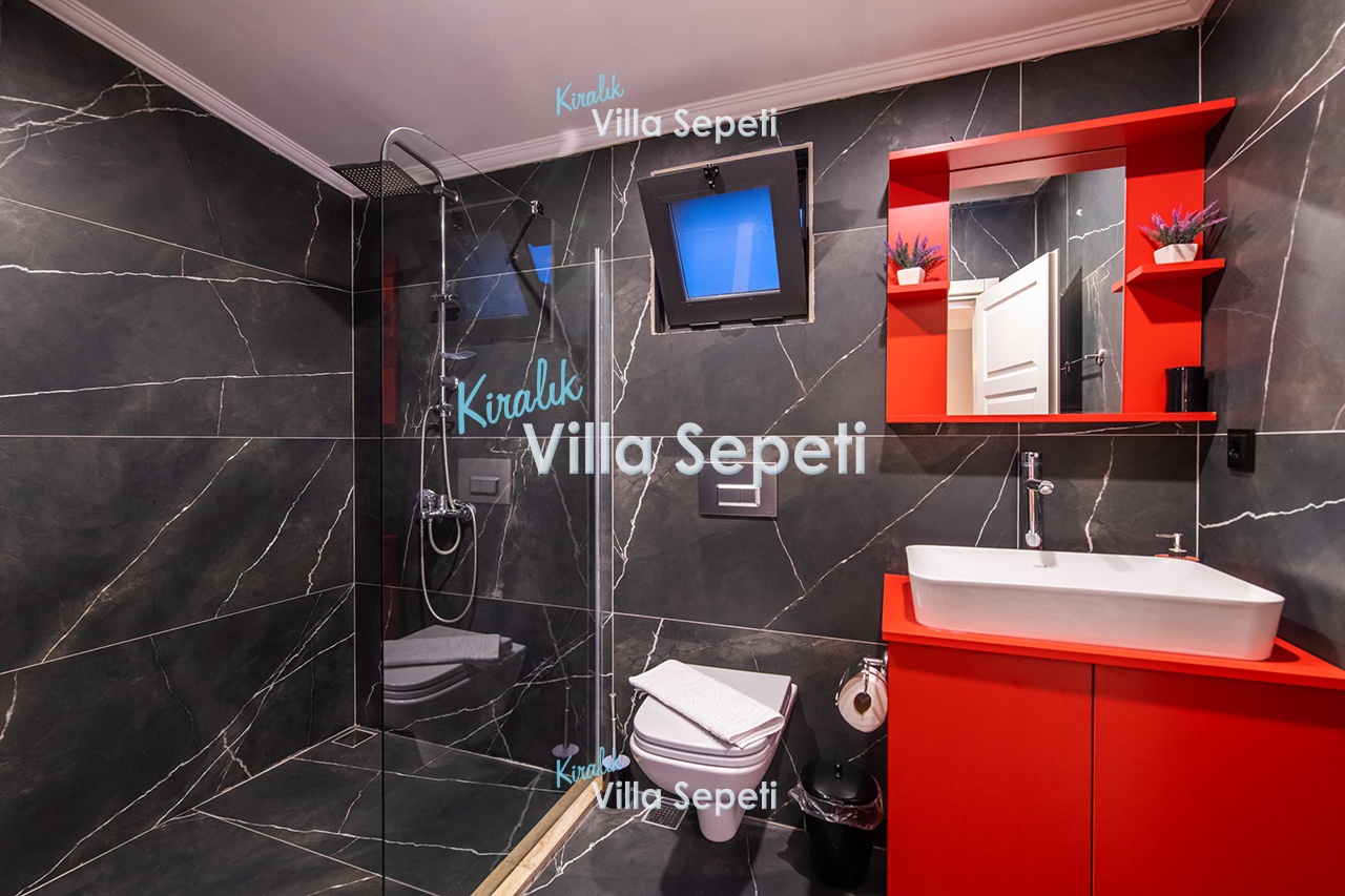 Villa Gece Üzümlü