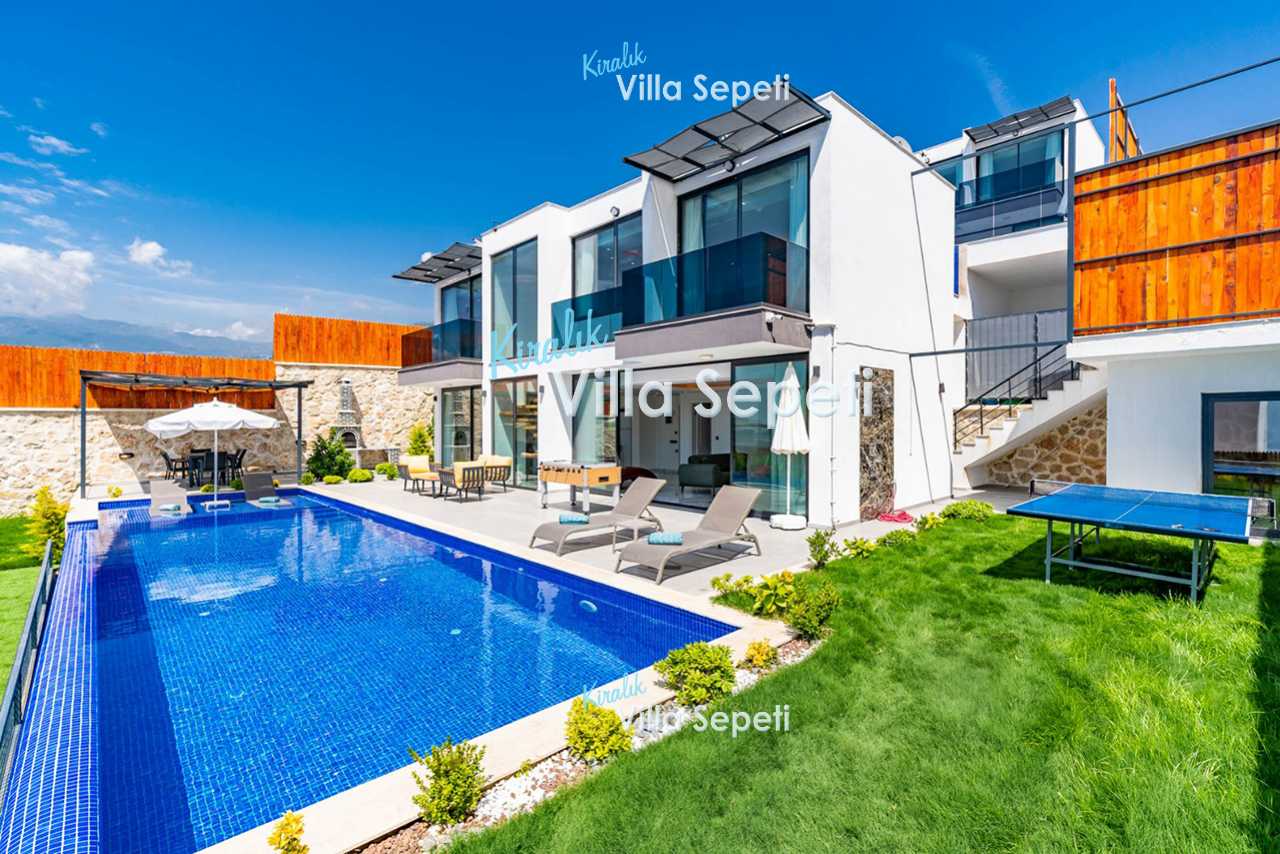 Villa Moscas 2