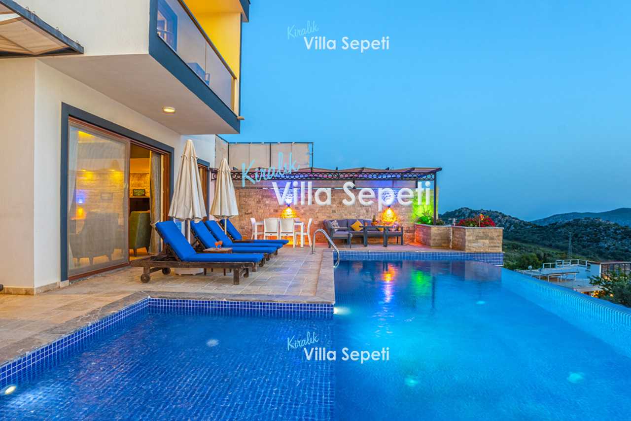 Villa Rarama