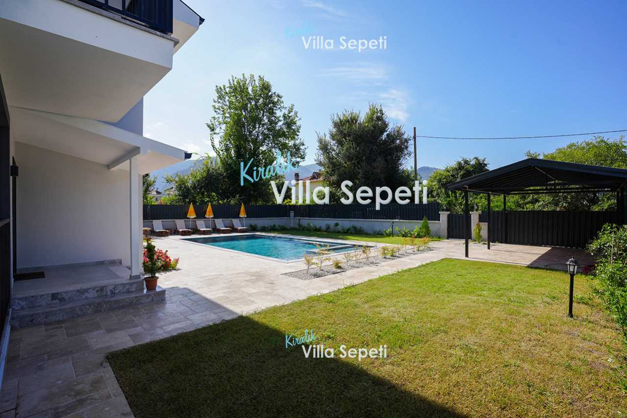 Villa White Moon