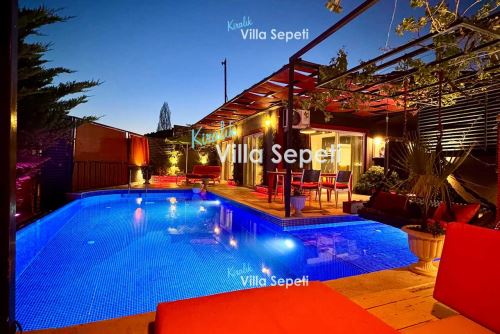 Villa Viral